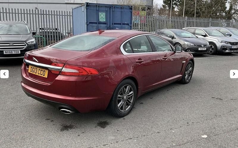 Used Jaguar XF Luxury 163 HP (119 kW) 2015 Sedan