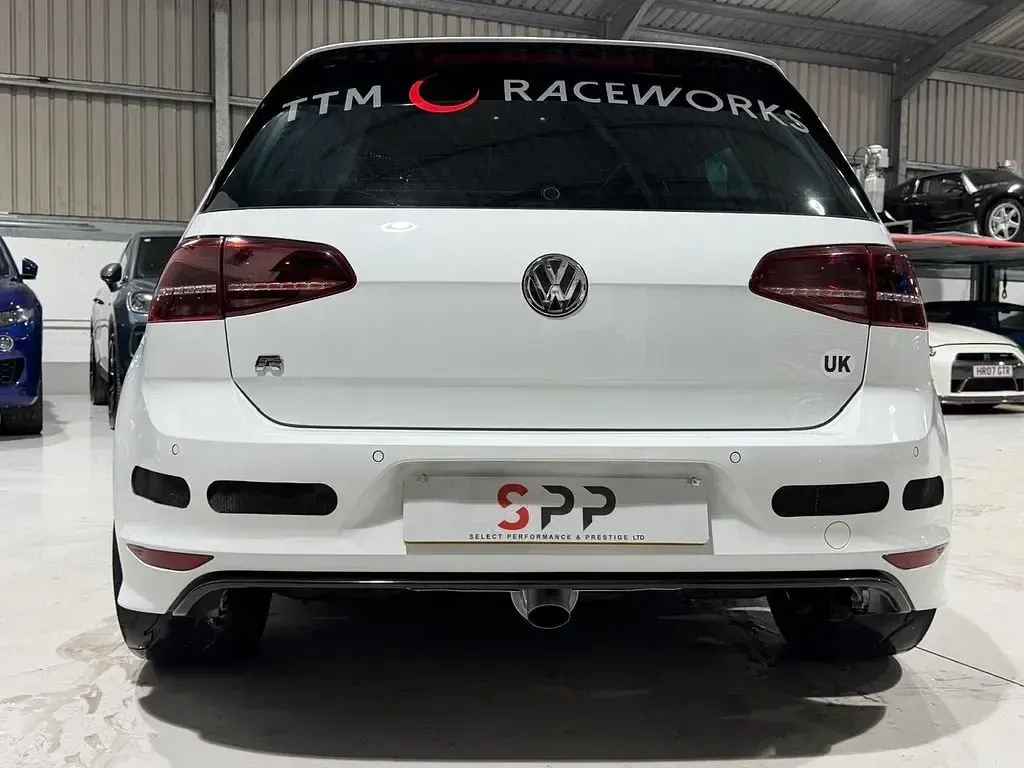 Used VW Golf VII R 2015 White Hatchback