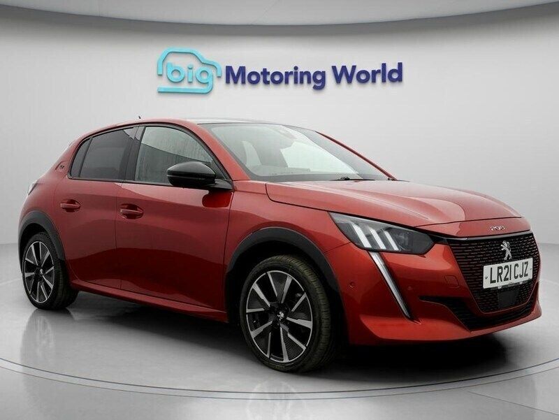 Red Used 2021 Peugeot e-208 Premium Hatchback | £11,400 (Fair price) - Image 1/4