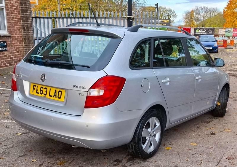 Used Skoda Fabia SE 86 HP (63 kW) 2013 Silver Estate