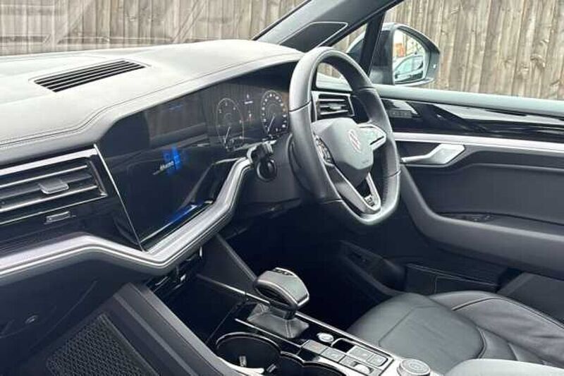 Image 2/4