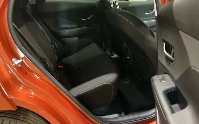 Used Hyundai Kona Advanced 114 kW (156 HP) 2025 Orange SUV