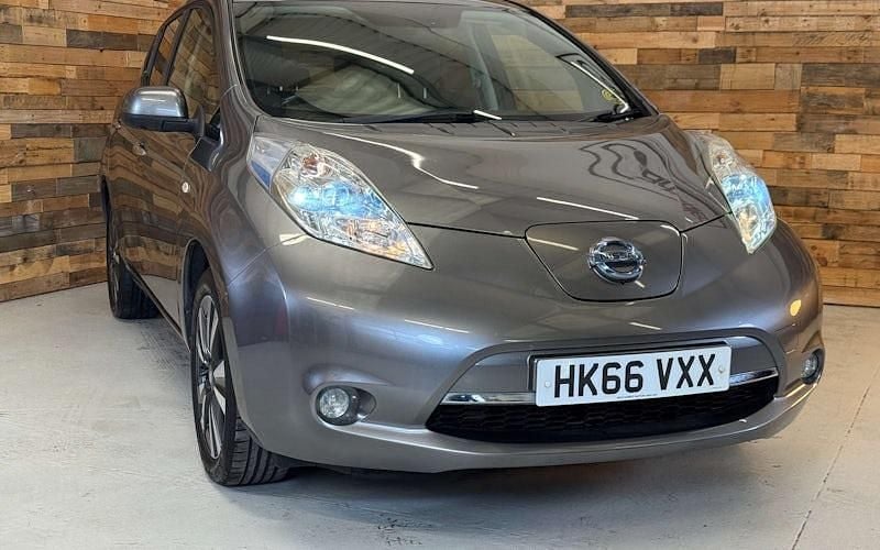 Used Nissan Leaf Tekna 80 kW (109 HP) 2017 Hatchback
