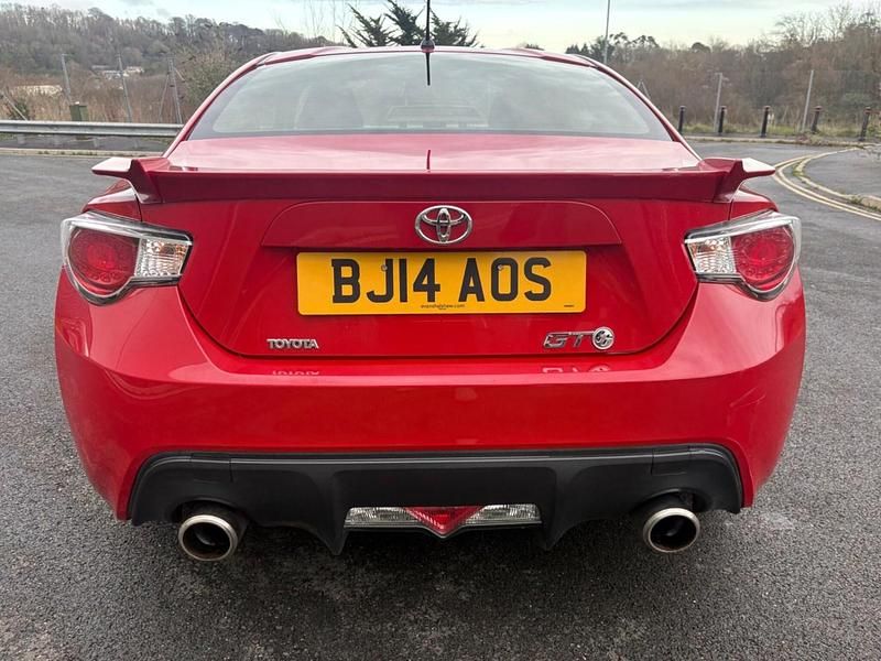 Used Toyota GT86 GT 200 HP (147 kW) 2014 Red Coupe