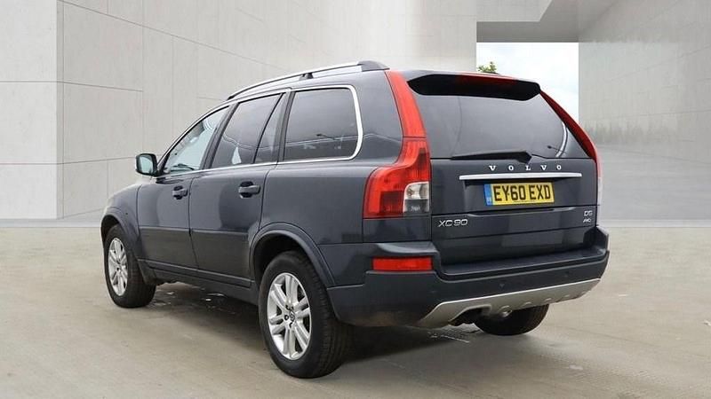 Usado Volvo XC90 SE 182 HP (133 kW) 2010 Cinzento SUV