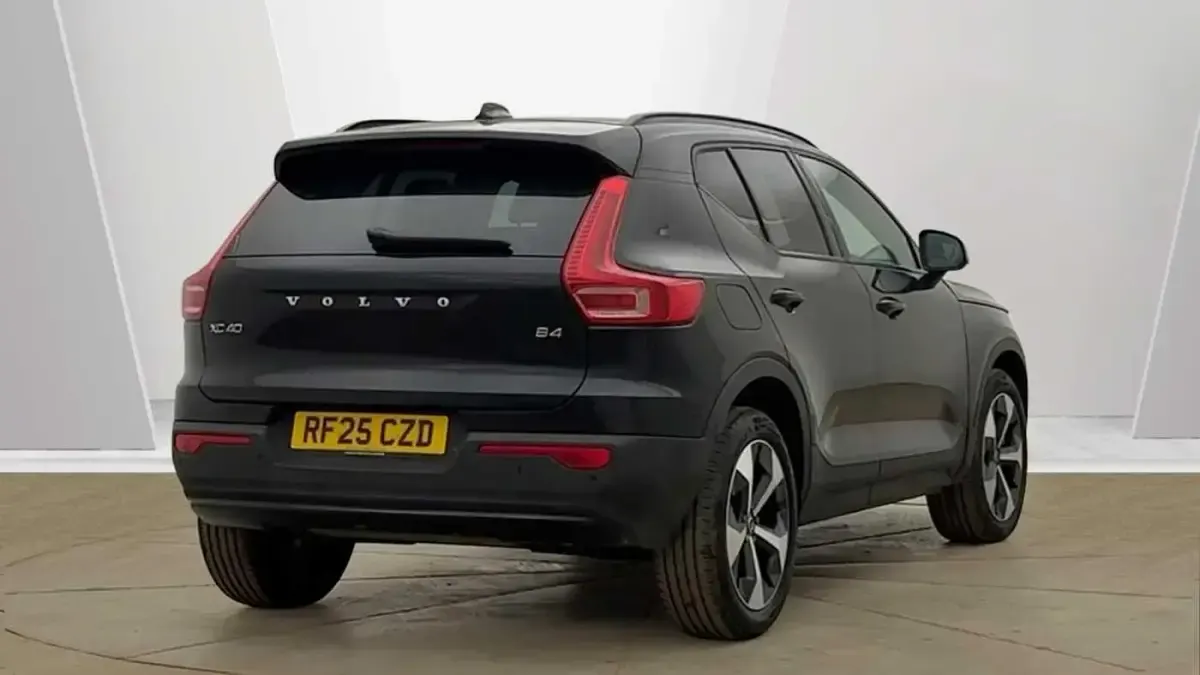 Used Volvo XC40 Plus 194 HP (142 kW) 2025 Black SUV