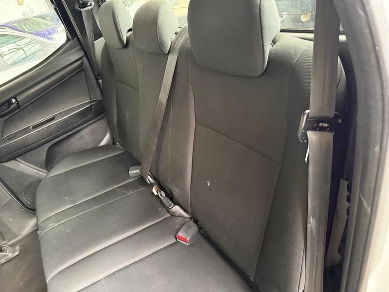 Used Isuzu D-Max 161 HP (118 kW) 2014 White Pickup