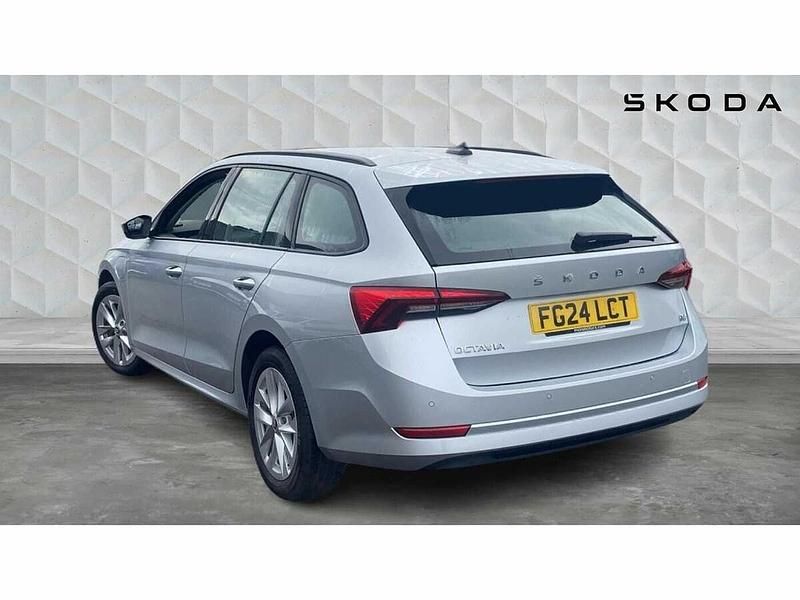 Used Skoda Octavia SE Technology 200 HP (147 kW) 2024 Silver Estate
