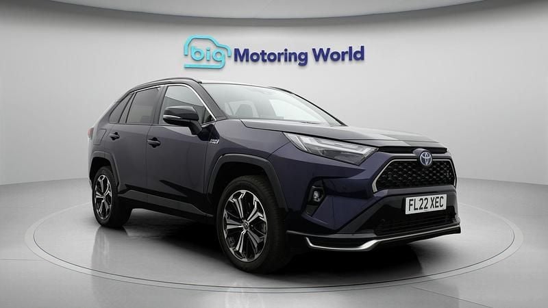 Blue/black Used 2022 Toyota RAV4 Hybrid SUV | £30,800 (Fair price) - Image 1/4