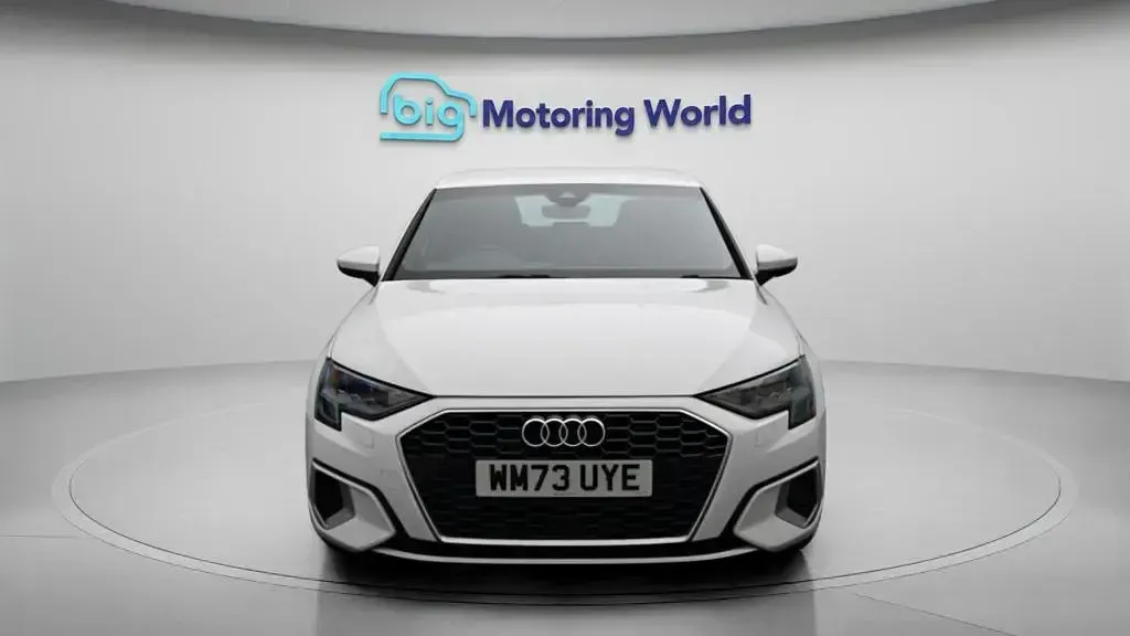Used Audi A3 Sportback Sport 204 HP (150 kW) 2024 White Hatchback