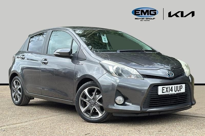Used Toyota Yaris Trend 101 HP (74 kW) 2014 Grey Hatchback