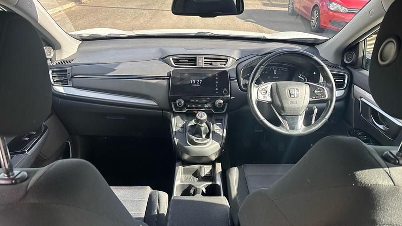 Used Honda CR-V SE 173 HP (127 kW) 2019 White SUV