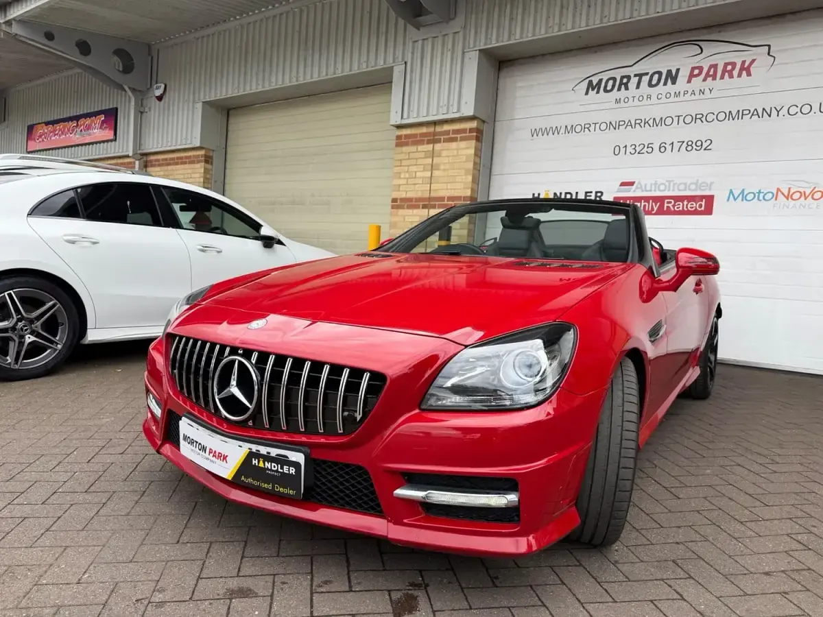 Used Mercedes SLK250 AMG 201 HP (147 kW) 2012 Red Cabriolet