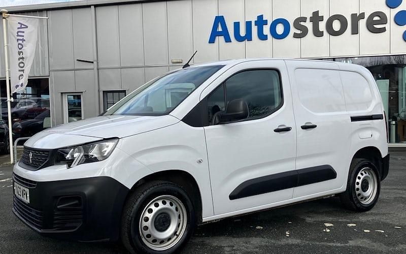 Used Peugeot Partner Premium 102 HP (75 kW) 2023 MPV