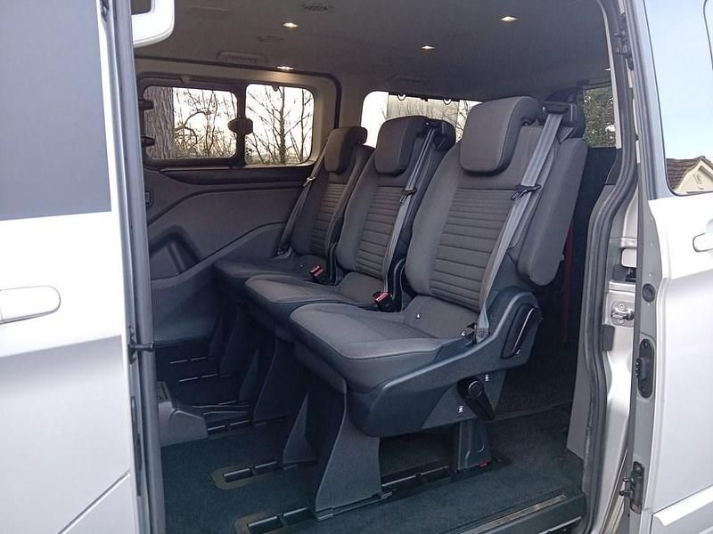 Used Ford Tourneo Titanium 130 HP (95 kW) 2020 Silver MPV