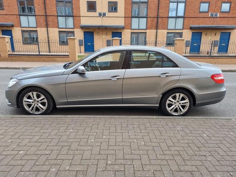 Used Mercedes E300 231 HP (169 kW) 2013 Silver Sedan