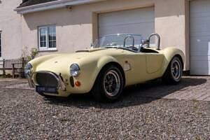Used AC Cobra 140 HP (102 kW) 1970 Yellow Cabriolet