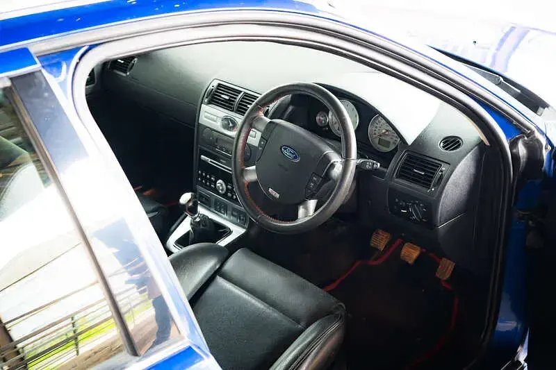Used Ford Mondeo ST 220 HP (161 kW) 2006 Blue Hatchback