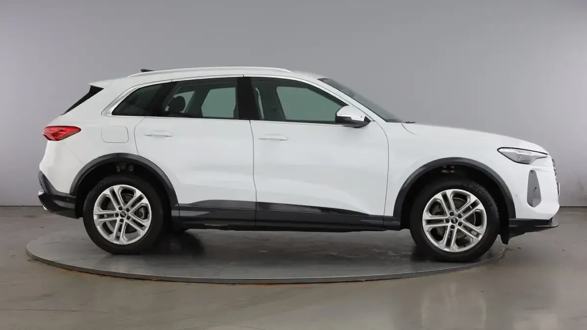 New Audi Q5 Sport 201 HP (147 kW) 2025 White SUV