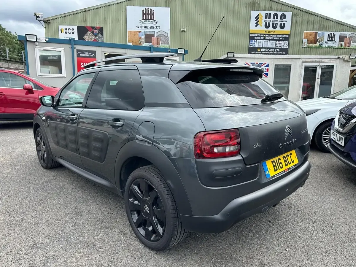 Used Citroën C4 Cactus Flair 90 HP (66 kW) 2015 Grey Hatchback