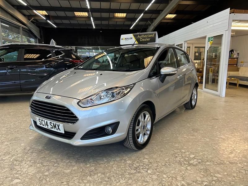 Silver Used 2014 Ford Fiesta Zetec Hatchback | £4,791 (Fair price) - Image 1/4