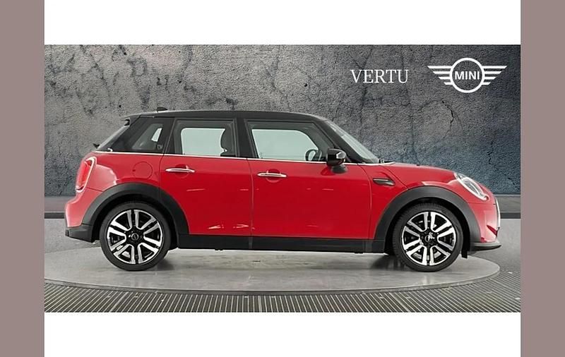 Used Mini Cooper Exclusive 136 HP (100 kW) 2021 Chili red Hatchback
