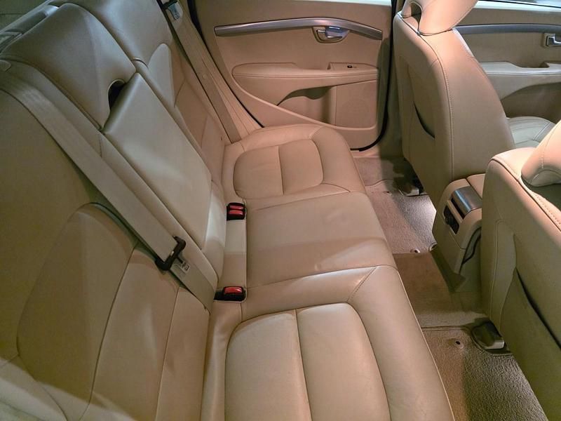 Used Volvo V70 SE Lux 181 HP (133 kW) 2015 Blue Estate