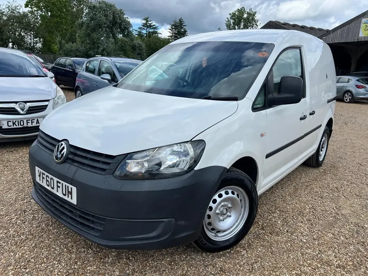 Used VW Caddy 75 HP (55 kW) 2011 White MPV