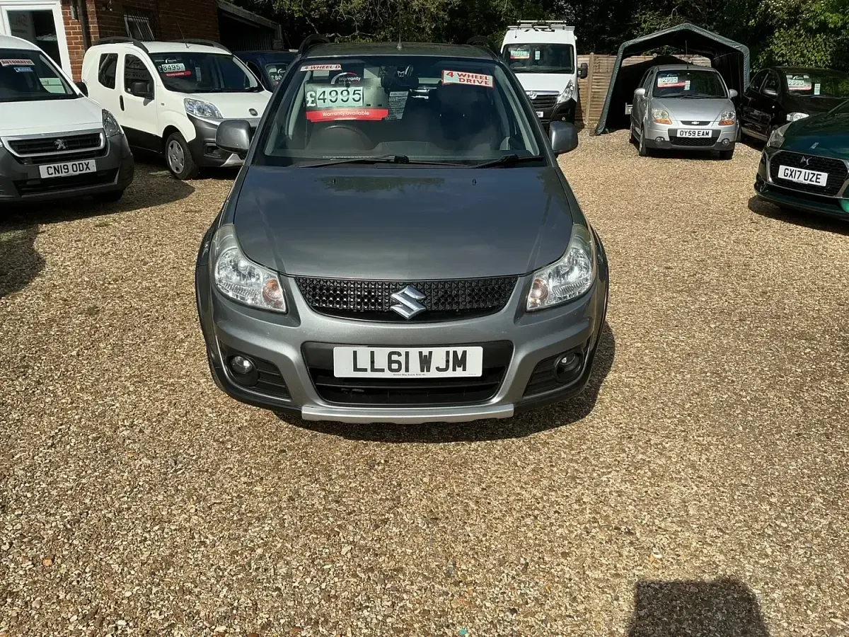 Used Suzuki SX4 SZ5 120 HP (88 kW) 2012 Grey Hatchback