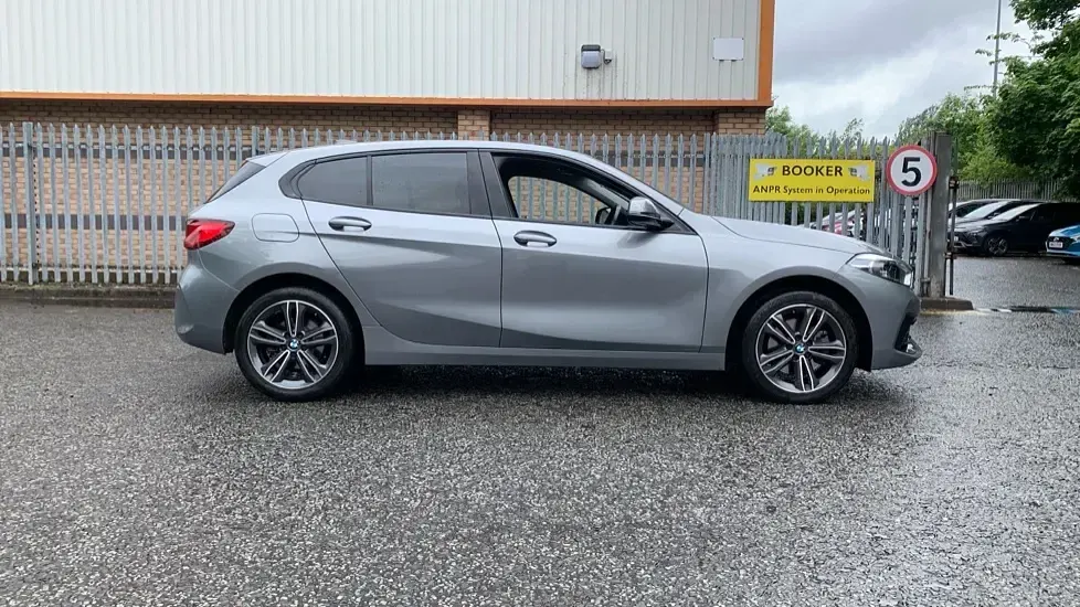 Used BMW 118 Sport Line 134 HP (98 kW) 2024 Grey Hatchback