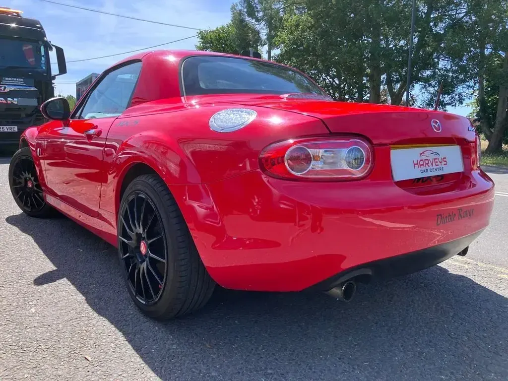 Used Mazda MX5 126 HP (92 kW) 2012 Red Cabriolet