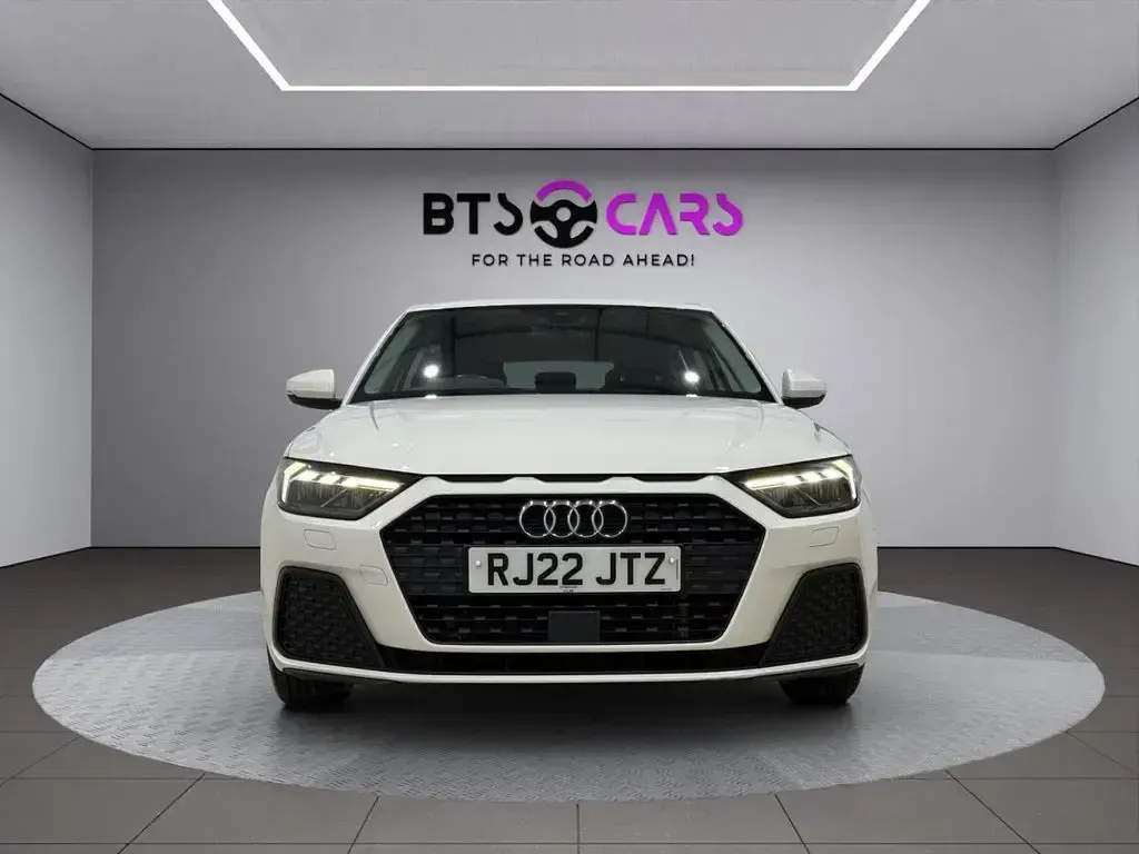 Used Audi A1 Sportback Design 95 HP (69 kW) 2022 White Hatchback