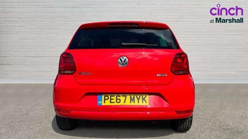 Used VW Polo Edition 60 HP (44 kW) 2017 Red Hatchback