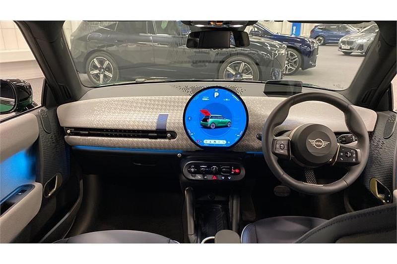Used Mini Cooper Exclusive 135 kW (184 HP) 2024 British racing green iv Hatchback