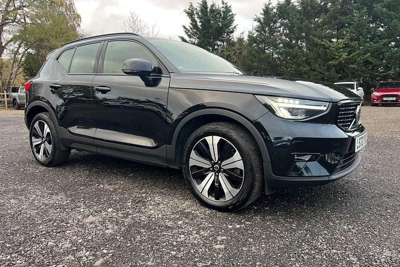 Black Used 2022 Volvo XC40 Plus SUV | £18,950 (Good price) - Image 1/1