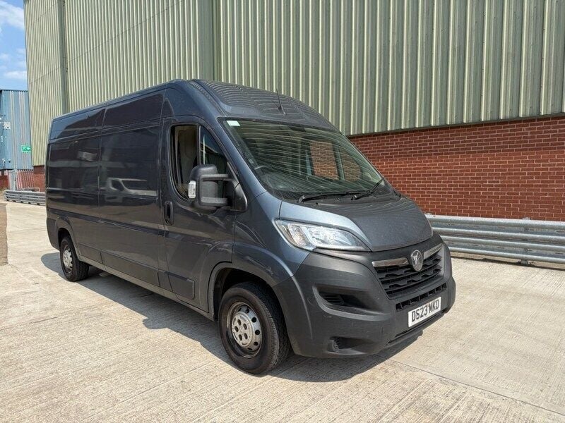 Grey Used 2023 Vauxhall Movano Van | £12,499 (Good price) - Image 1/4