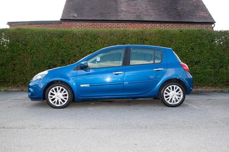 Used Renault Clio II Dynamique 2011 Blue Hatchback