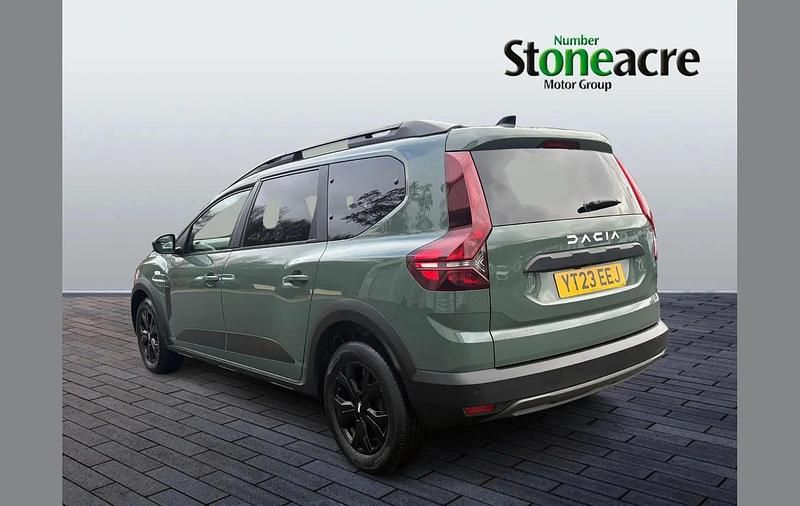 Used Dacia Jogger Extreme 108 HP (79 kW) 2023 Green MPV