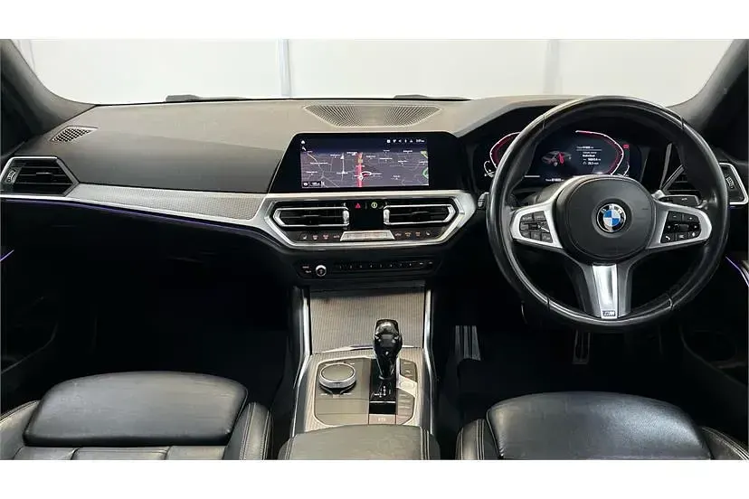 Used BMW 318 M Sport 156 HP (114 kW) 2021 Black sapphire metallic paint Sedan