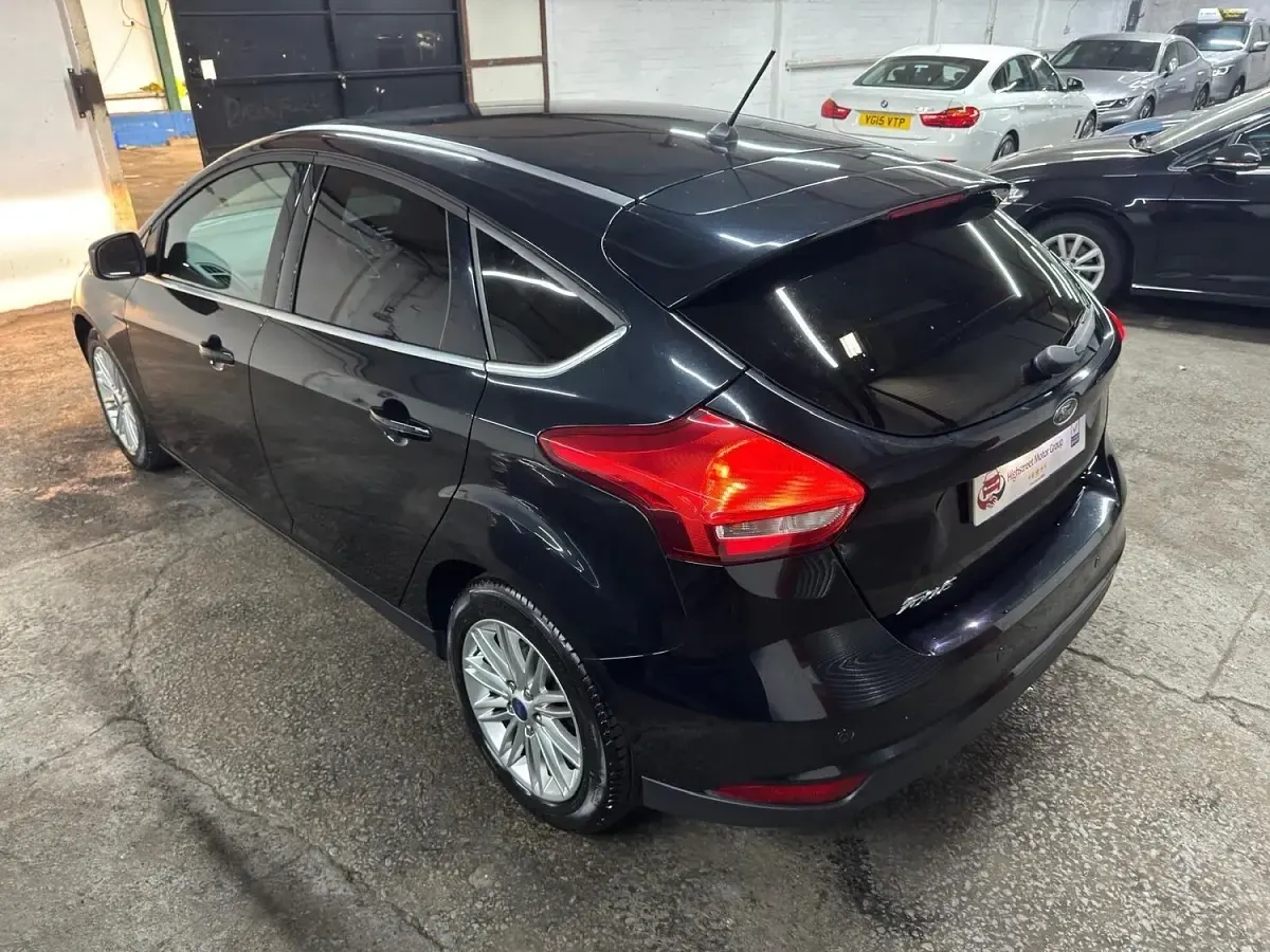 Used Ford Focus Zetec 125 HP (91 kW) 2018 Black Hatchback