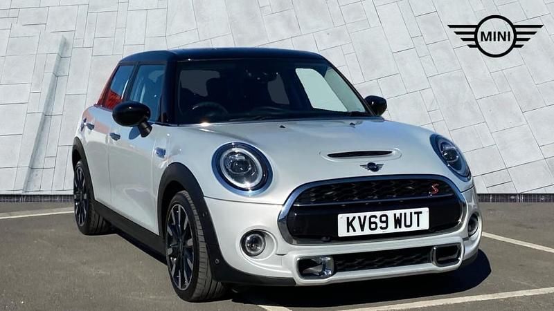 Used Mini Cooper S Exclusive 189 HP (139 kW) 2019 Silver Hatchback