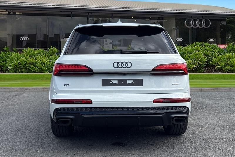 New Audi Q7 Black Edition 2026 White SUV