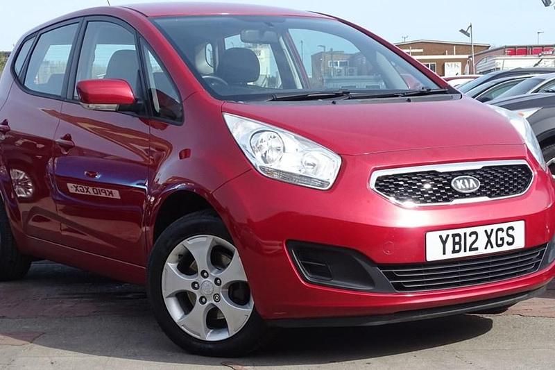 Used Kia Venga 123 HP (90 kW) 2012 Red Hatchback