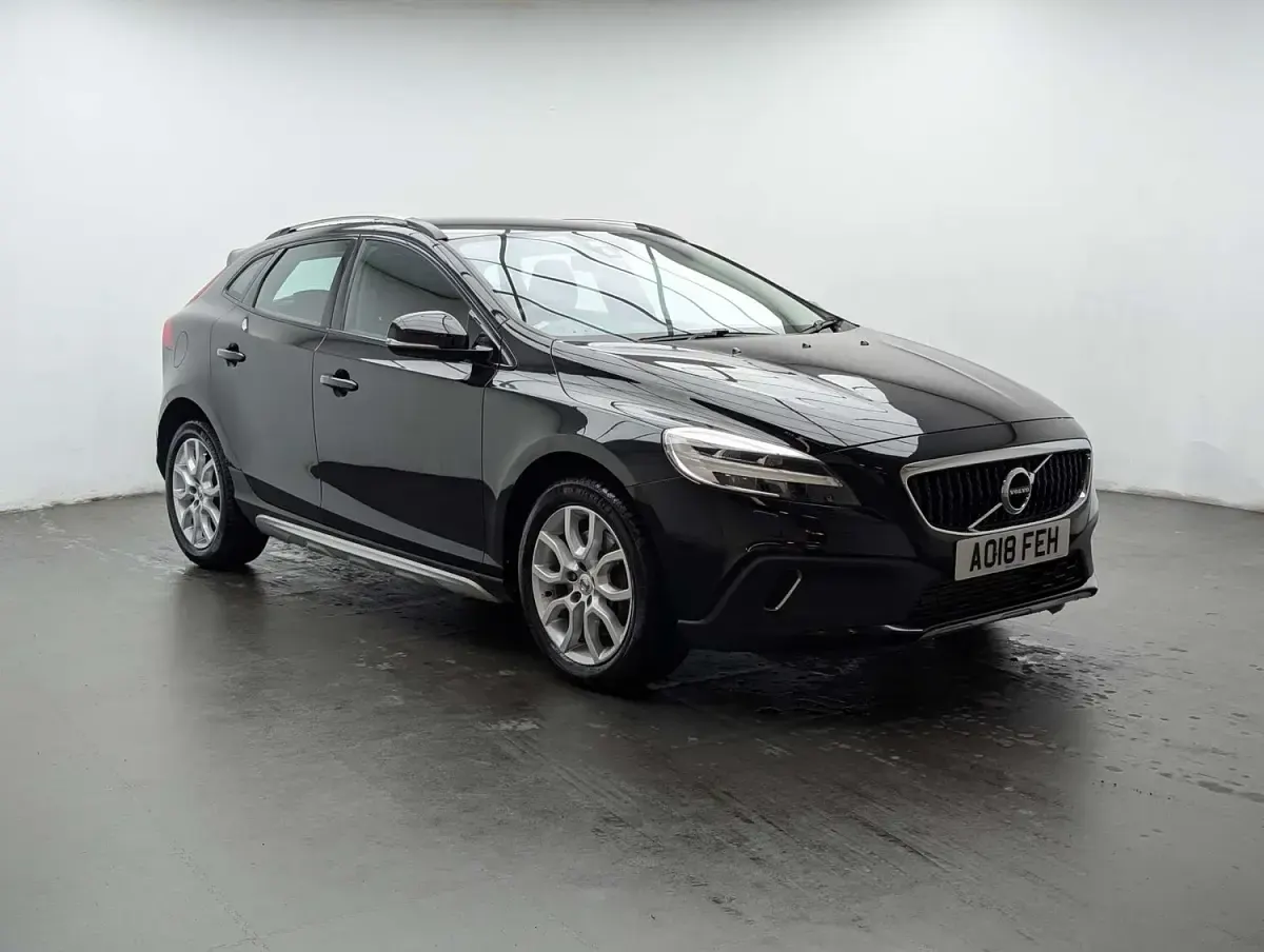 Used Volvo V40 Pro 2018 Black Hatchback
