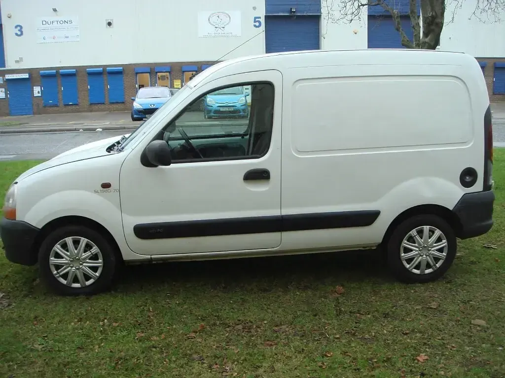 Used Renault Kangoo 2002 White MPV