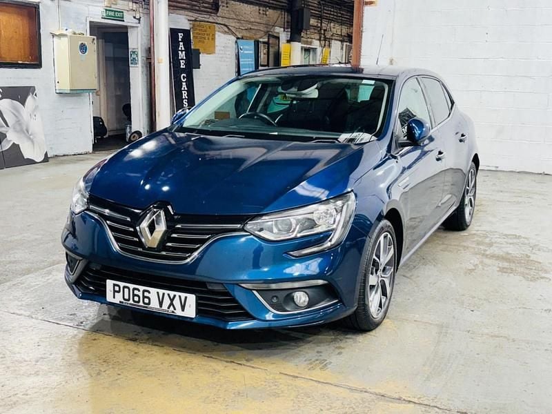 Used Renault Mégane IV Dynamique 110 HP (80 kW) 2016 Blue Hatchback