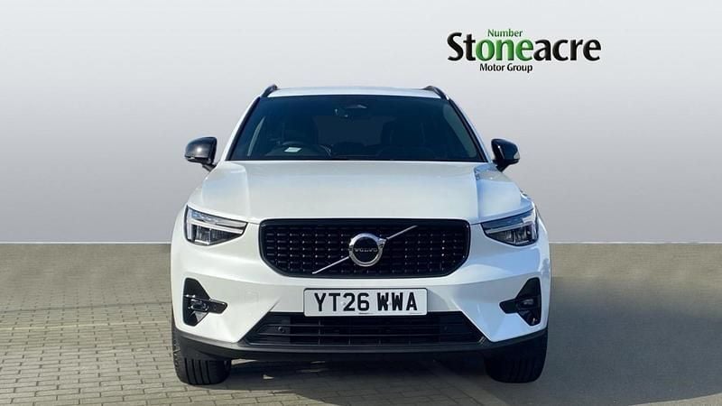 New Volvo XC40 Plus 163 HP (119 kW) 2026 White SUV
