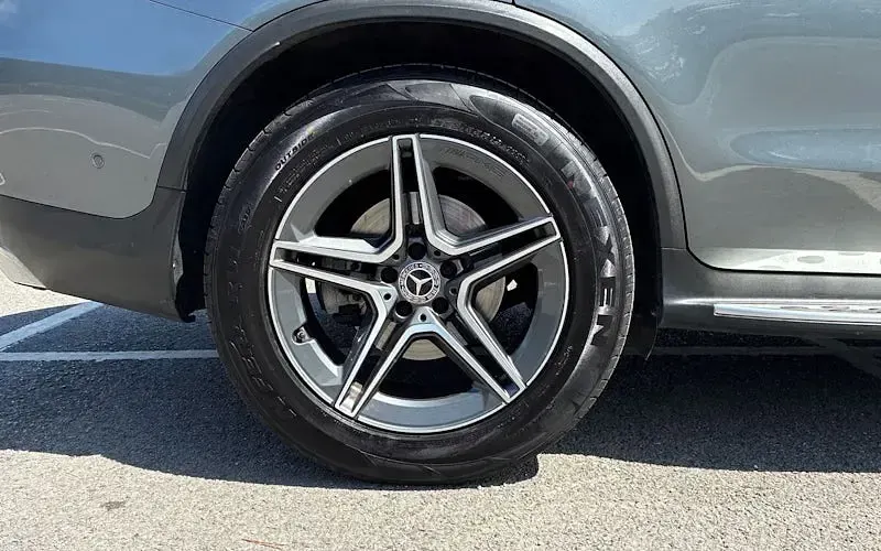 Used Mercedes GLC220 AMG line 194 HP (142 kW) 2019 Grey SUV