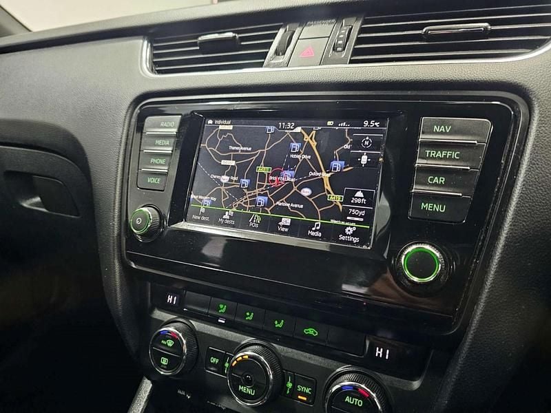 Used Skoda Octavia vRS 2016 White Hatchback