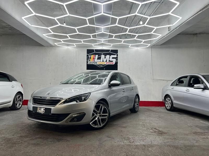 Used Peugeot 308 130 HP (95 kW) 2014 Silver Hatchback